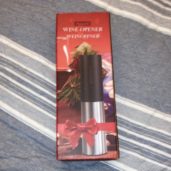 Electric Wine Bottle Opener Rechargeable Cordless Automatic Corkscrew Opener - Picture 2 of 8